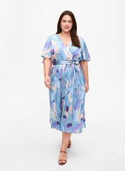 Zizzi Short Sleeve Satin Dress With Print And Tie