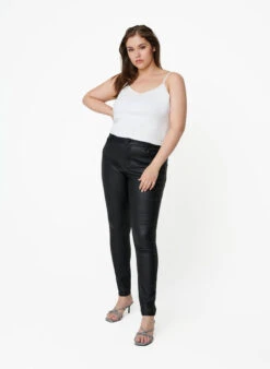 Zizzi Basic Cotton Spaghetti Strap Top -Chic Soldes N00010N 1101 ModelFullBody