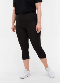 Zizzi Basic 3/4 Leggings With Wrinkle Detail -Chic Soldes N00011B 0199 ModelDetail2