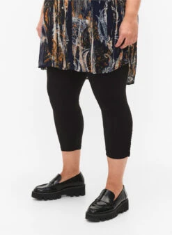 Zizzi Basic 3/4 Leggings With Ruched Detail