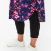 Zizzi 3/4 Leggings With Buttons -Chic Soldes N00011Z 0199 ModelFront