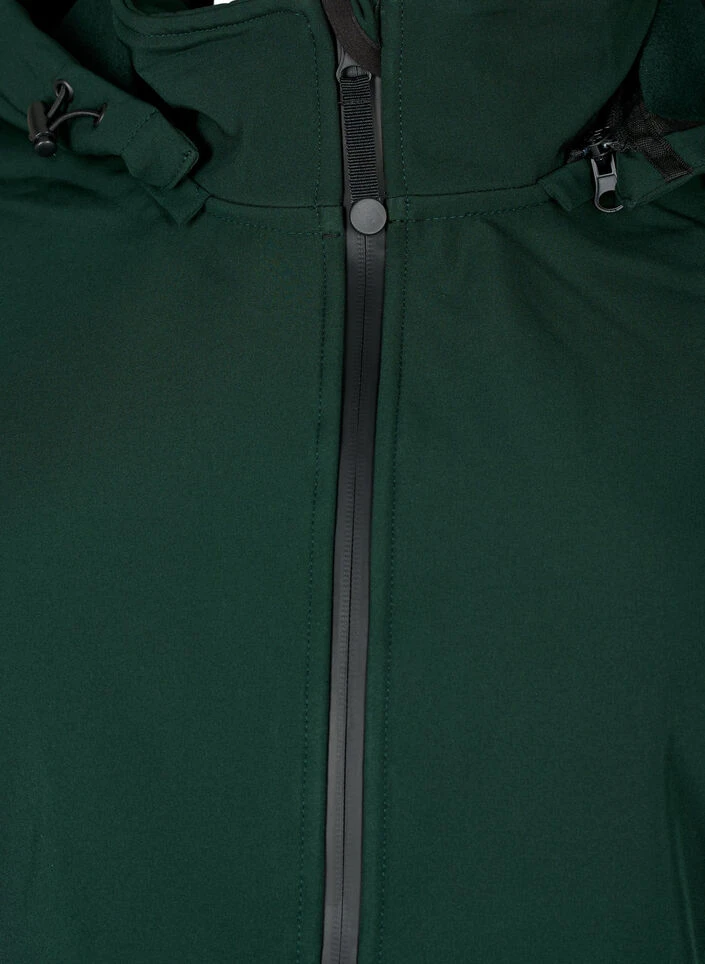 Zizzi Short Softshell Jacket With Detachable Hood 9 Zizzi Short Softshell Jacket With Detachable Hood – Image 7