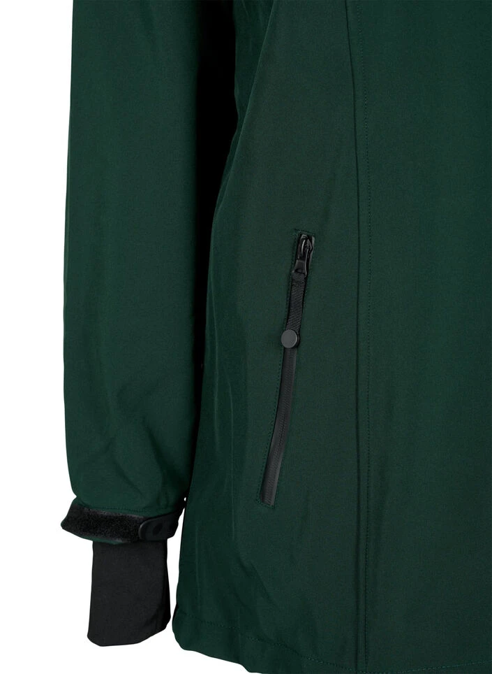 Zizzi Short Softshell Jacket With Detachable Hood 10 Zizzi Short Softshell Jacket With Detachable Hood – Image 8