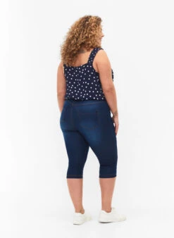 Zizzi High Waisted Amy Capri Jeans With Super Slim Fit -Chic Soldes O10305H 1050 ModelBack