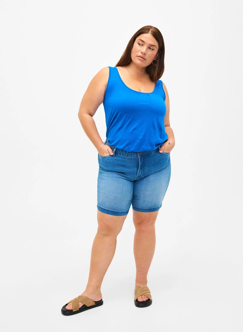 Zizzi Slim Fit Emily Short With A Regular Waist 7 Zizzi Slim Fit Emily Short With A Regular Waist – Image 5