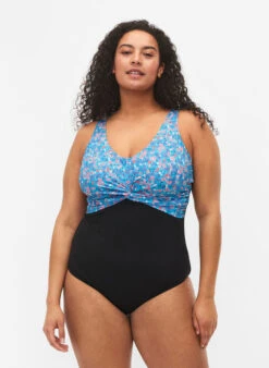 Swimsuit With Underwire And Adjustable Straps
