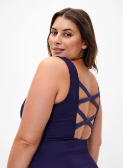 Swimsuit With Cross Detail On The Back -Chic Soldes S00731A 2361 ModelDetail1