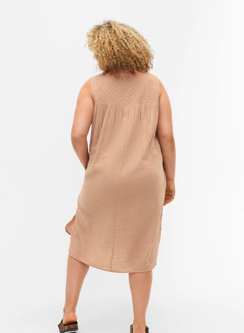 Zizzi Sleeveless Midi Dress In Cotton 4 Zizzi Sleeveless Midi Dress In Cotton – Image 2