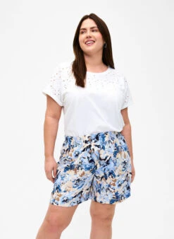 Zizzi Loose-fitting Shorts In Viscose
