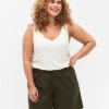 Zizzi Loose Shorts In A Cotton Blend With Linen -Chic Soldes V00047F 0787 ModelFront