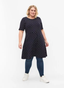Zizzi Solid Cotton Dress With Short Sleeves -Chic Soldes V50036F 1496 ModelFullBody