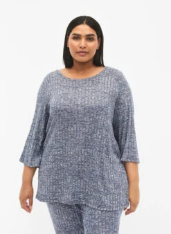 Zizzi Melange Blouse With Round Neck And 3/4 Sleeves -Chic Soldes V50044B 1473 ModelFront