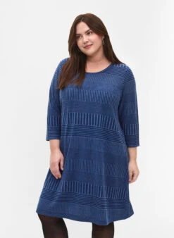 Zizzi Dress With 3/4 Sleeves And Striped Pattern