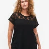 Zizzi Short-sleeved Cotton T-shirt With Lace -Chic Soldes V50082A 0199 ModelFront