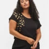 Zizzi Short Sleeved Viscose T-shirt With Gold Print -Chic Soldes V50133D 0199 ModelFront