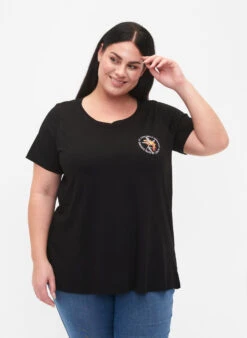 Zizzi Cotton T-shirt With Print On The Front