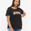 Zizzi Cotton T-shirt With Print Detail -Chic Soldes V50228C 8048 ModelFront