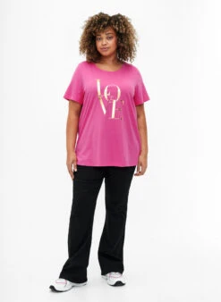 Zizzi Cotton T-shirt With Gold-colored Text -Chic Soldes V50253I 8009 ModelFullBody