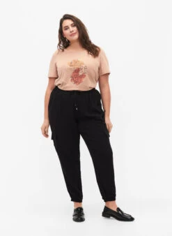 Zizzi Loose Cargo Trousers In Viscose