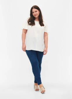 Zizzi Structured Viscose Blouse With Batwing Sleeves -Chic Soldes X95989B 1101 ModelFullBody