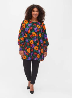 Zizzi Floral Tunic With Smock -Chic Soldes X96085B 9990 ModelFullBody