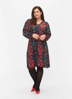 Zizzi Floral Dress In Viscose Material -Chic Soldes X96111A 0199 ModelFullBody