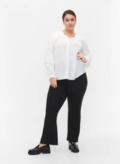 Zizzi Top With Long Sleeves And Button Closure -Chic Soldes X96114A 1101 ModelFullBody