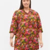 Zizzi Floral Viscose Tunic With 3/4 Sleeves -Chic Soldes X96125A 9990 ModelFront