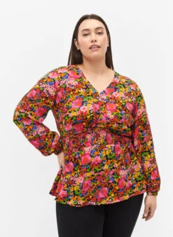 Zizzi Viscose Top With Floral Print And Smock