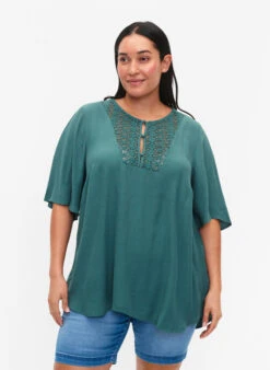 Zizzi Viscose Blouse With 1/2 Sleeves And Embroidery Detail
