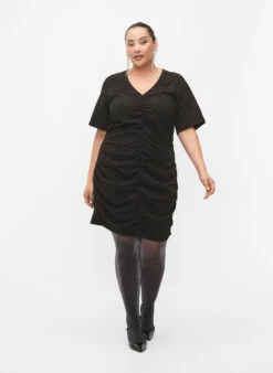 Zizzi Short-sleeved Dress With Textured Fabric And Drapes -Chic Soldes X96239A 0199 ModelFullBody